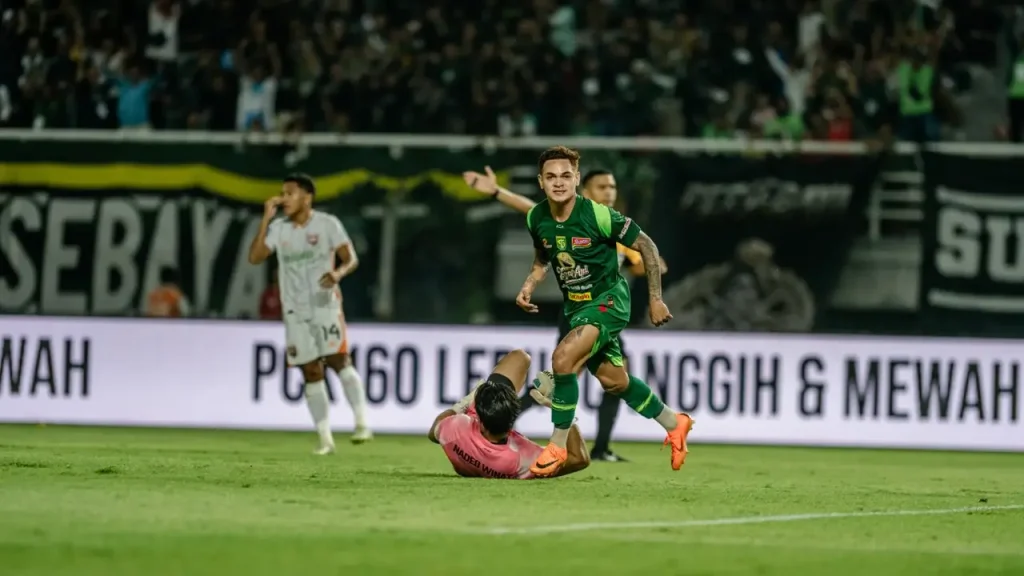 gol bunuh diri persebaya