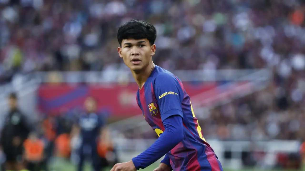 Dro Fernandez saat membela Barcelona sebelum transfer ke PSG