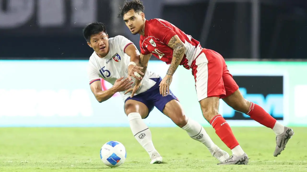 Shayne Pattynama diperkenalkan sebagai pemain baru Persija Jakarta