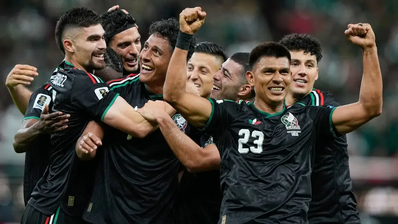 Luis Romo merayakan gol kemenangan Meksiko ke gawang Korea Selatan pada laga Grup A Piala Dunia 2026.