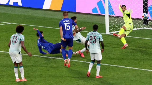 Goncalo Ramos merayakan gol kemenangan Portugal atas Kroasia pada babak 32 besar Piala Dunia 2026.
