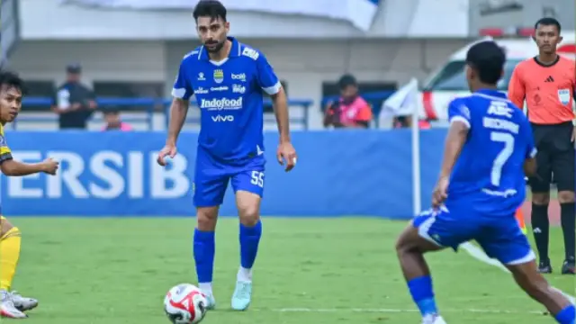 Frans Putros Tinggalkan Persib